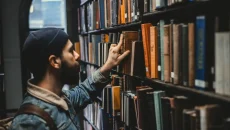 Mastering Advanced Literary Analysis and Critical Writing with Expert A-Level English Tutoring